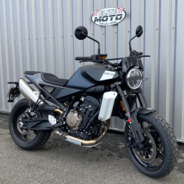 HUSQVARNA 801 SVARTPILEN 2024