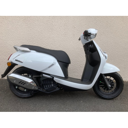 QJMOTOR 125 LTR 2025