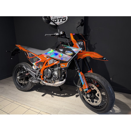 KTM 390 SMC-R 2025 HOLOGRAPHIQUE